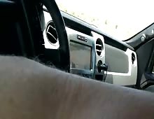 Mature Wifey Gives Handjob In Car